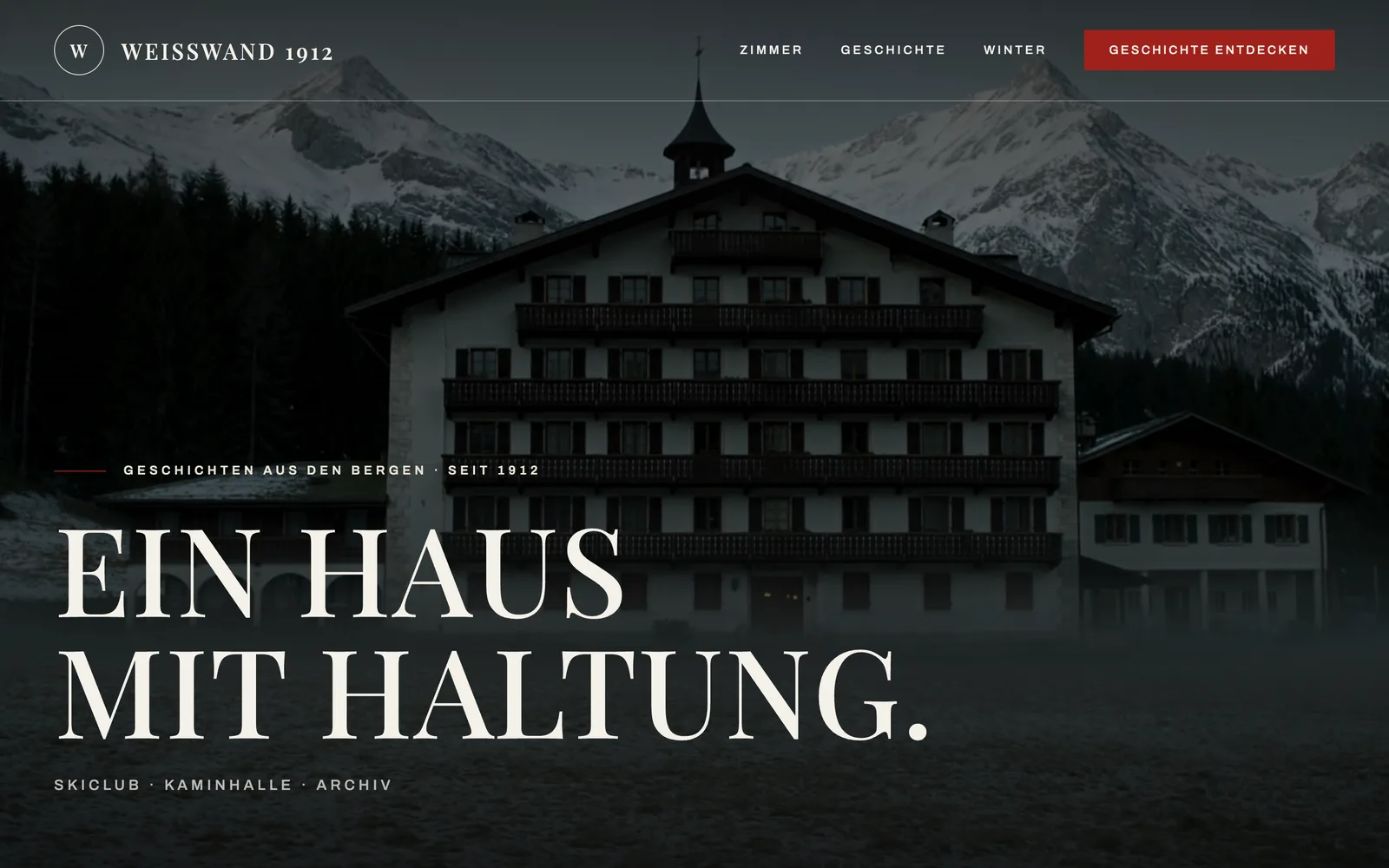 Website-Entwurf in traditionsbewusster Richtung: markante Versalien über einem verschneiten Haus in der Dämmerung für einen fiktiven Skiclub von 1912